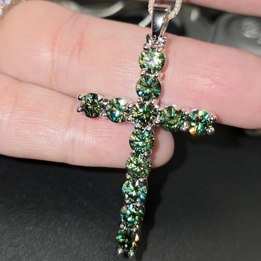 π 5 CTW Green Moissanite Cross Pendant | S925. White Gold Plated | - Picture 3 of 8